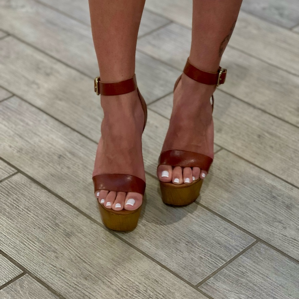 Steve Madden Cognac Wooden Wedges